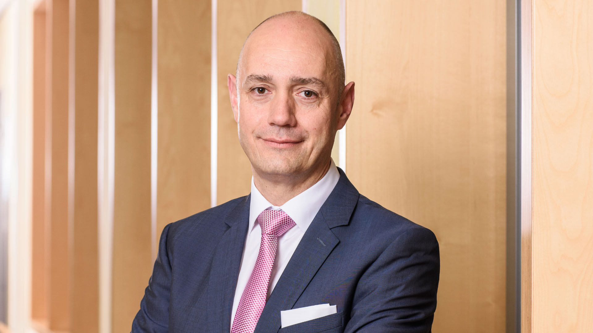 Portrait von Herrn Markus Stark, Geschäftsführer der DR. ERLER KLINIKEN gGmbH.