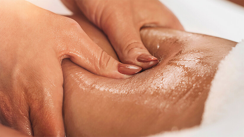 Nahaufnahme einer Bindegewebsmassage.