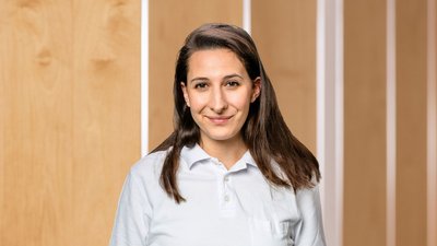 Dr. med. Beate Blank Portrait von Frau Dr. med. Beate Blank, Chefärztin der Klinik für Plastische und Ästhetische Chirurgie/ Handchirurgie in den DR. ERLER KLINIKEN.