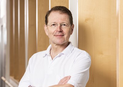 Franz Winner Portrait von Herrn Franz Winner, Oberarzt der Anästhesie & Intensivmedizin in den DR. ERLER KLINIKEN.